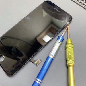 iPhone SE2 フロントパネル交換
