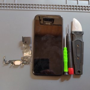 iPhone8　ライトニング交換