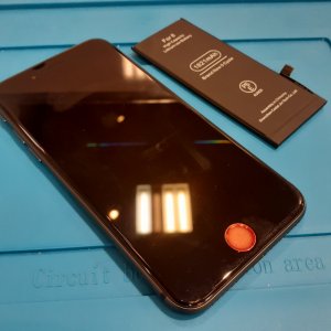iPhone8 バッテリー交換