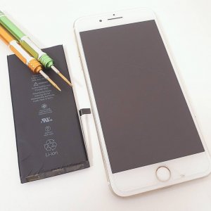 iPhone7+ バッテリー交換修理