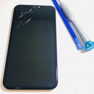iPhoneX フロントパネル交換　画面が欠けてしまった、ガラス破片を触りたくない　など