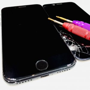 iPhoneSE2 液晶交換修理