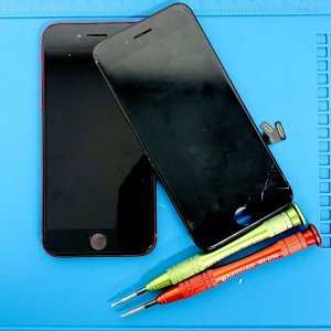 iPhoneSE2パネル交換修理