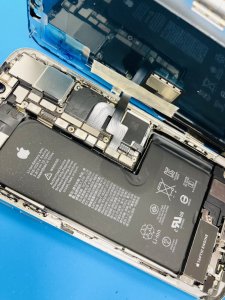 iPhoneXS パネル交換