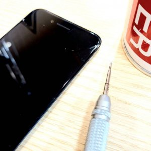 iPhoneSE2 フロントパネル交換