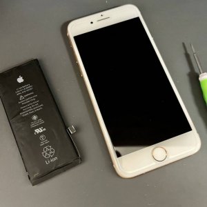 iPhone8 バッテリー交換