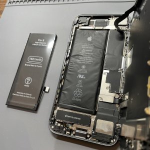 iPhone8 バッテリー交換