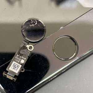iPhoneSE2 ホームボタン交換