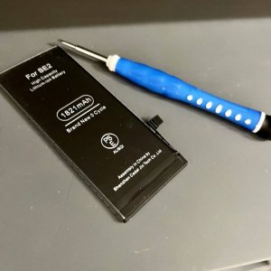 iPhone SE2 バッテリー交換