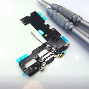 iPhone7 ライトニング修理