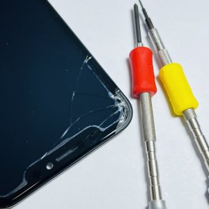 iPhone11 液晶パネル交換