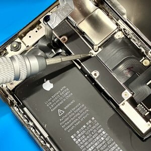 iPhoneXS フロントパネル交換