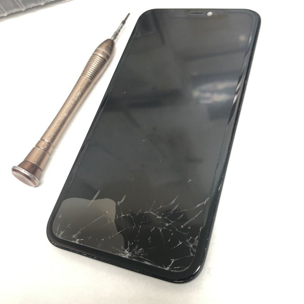 iPhoneXR パネル交換