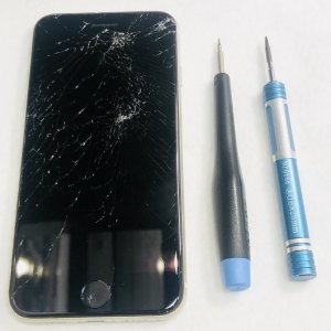 iPhone SE 第2世代 液晶交換