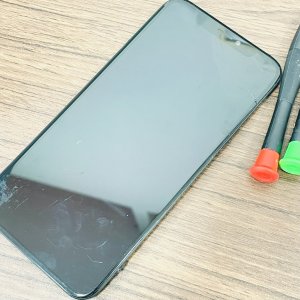 iPhoneX 液晶交換 画面が割れてしまい表示されない、タッチ操作ができない など