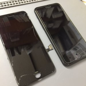 iPhoneSE2 ガラスパネル交換