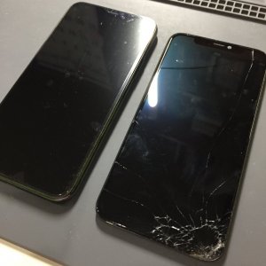iPhoneXSMAX ガラスパネル交換