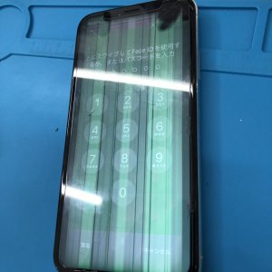 iPhoneXS　液晶交換　タッチ不良　縦線　ゴーストタッチ