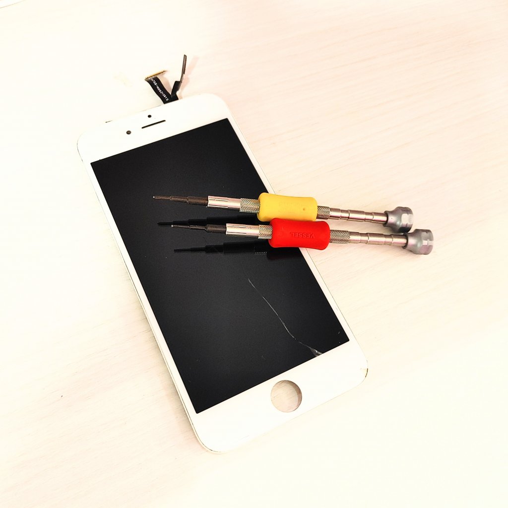 iPhone6S 液晶交換
