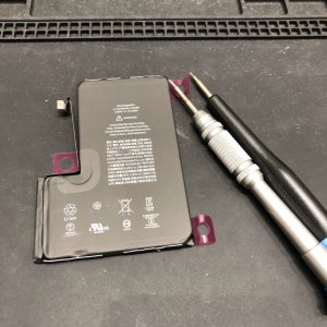 iPhone12ProMax バッテリー交換