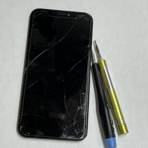 iPhone 11 フロントパネル交換
