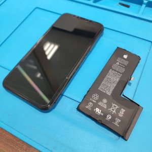 iphoneXS バッテリー交換