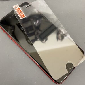 iPhoneSE2 永久強化ガラス貼付け