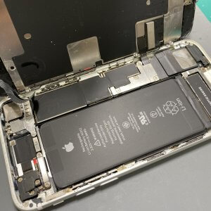 iPhone8 バッテリー
