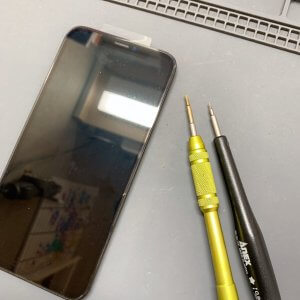 iPhoneXS 液晶交換