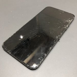 iPhone11 液晶交換