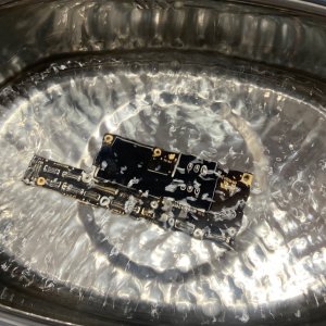 iPhoneXS Max 水没修理