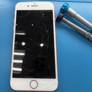 iPhone8 フロントパネル交換