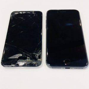 iPhone7 液晶交換 液晶漏れ 画面割れ バキバキ 即日修理致します！