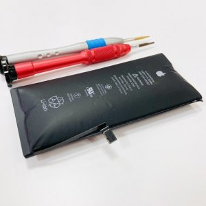 iPhone7Plus バッテリー交換 バッテリー膨張