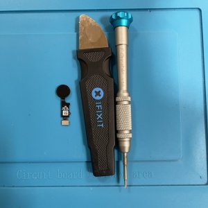 iPhone8 ホームボタン修理