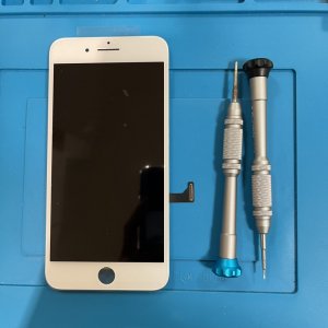 iPhone8plus　パネル交換