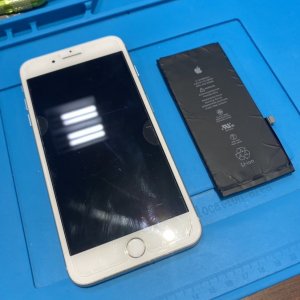 iPhone8plus バッテリー交換