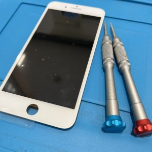 iPhone8Plus 液晶交換
