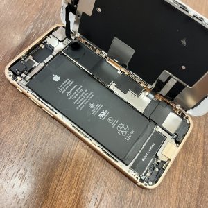 iPhone8 バッテリー交換