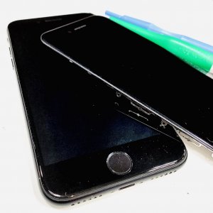 iPhoneSE2 フロントパネル交換修理