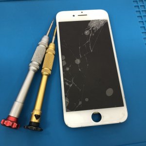 iPhone7 フロントパネル交換