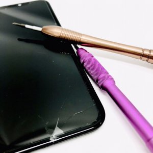 iPhone11 フロントパネル交換