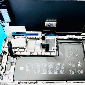 iPhoneXS 液晶交換