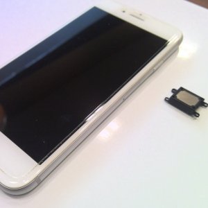 iPhone8イヤスピーカー交換