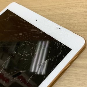 iPad8 パネル交換