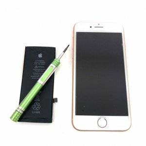 iPhone8 バッテリー交換