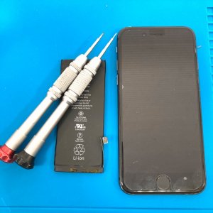 iPhone8バッテリー交換修理