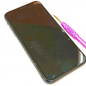 iPhone11 フロントパネル交換