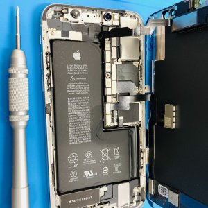 iPhoneXS パネル交換