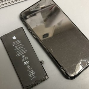 iPhone8 バッテリー交換